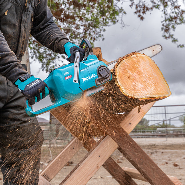 Makita Canada Inc, 40V max XGT Brushless Cordless 16" Rear-Handle Chainsaw w/Wet Guard (5.0Ah Kit)