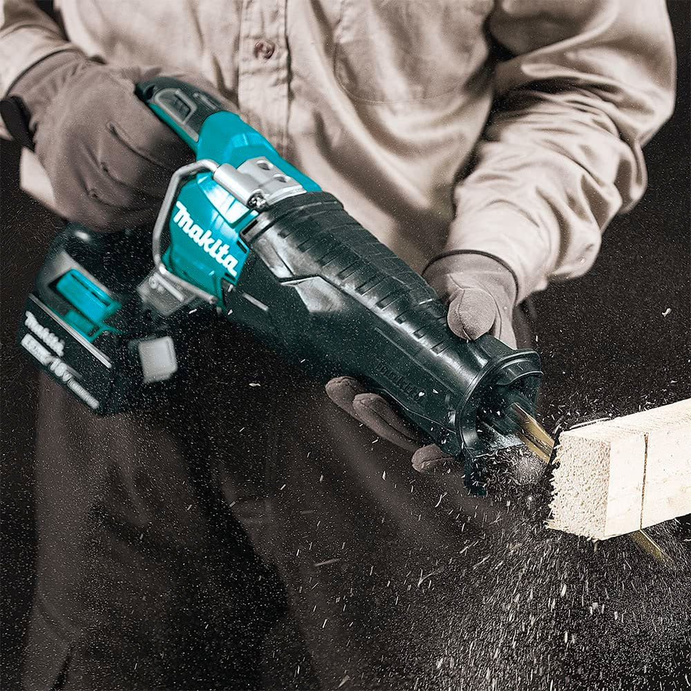 Makita Canada Inc, Cordless (5.0 Ah) Reciprocating Saw with Brushless Motor Kit