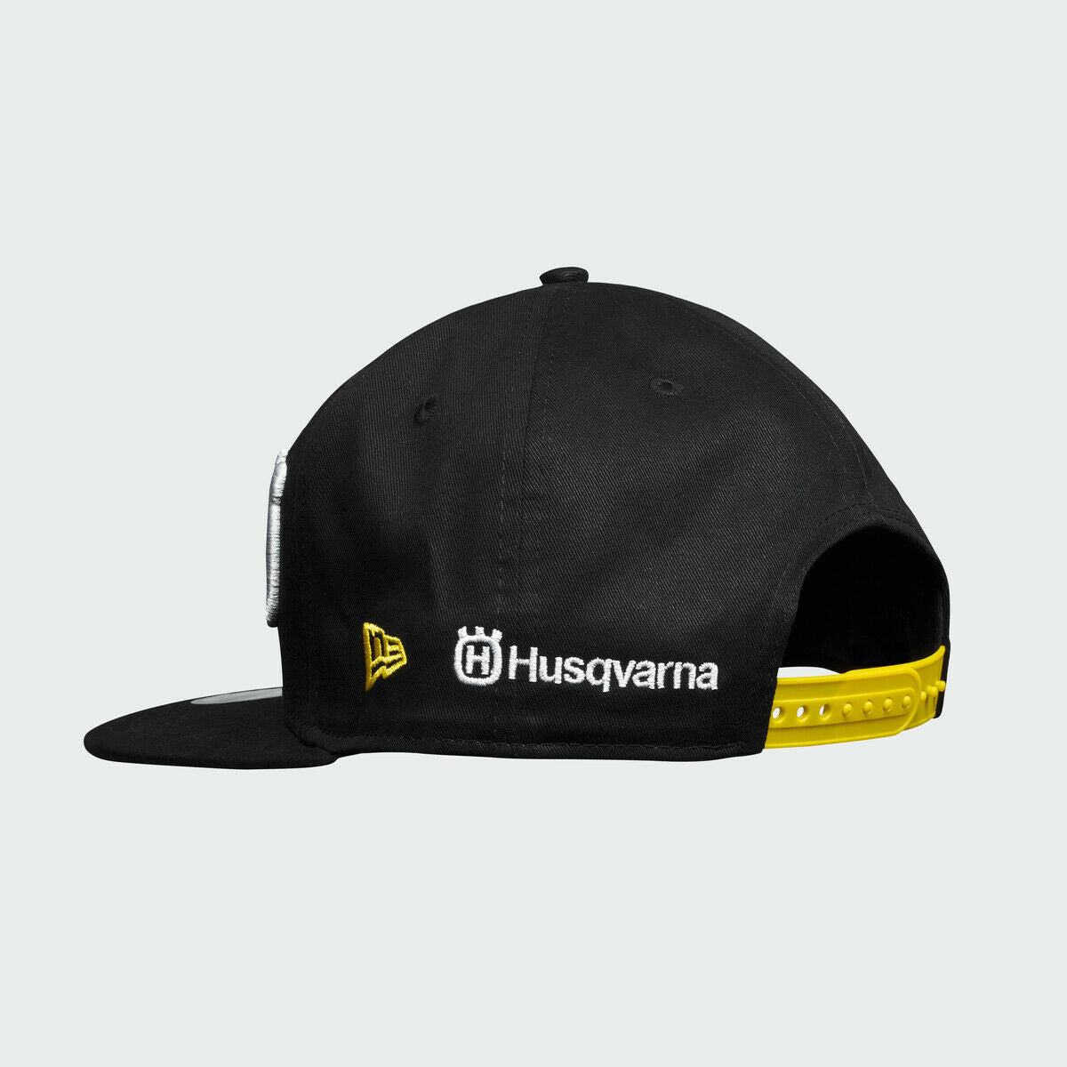 HMNA - Husqvarna Motorcycles North America, Inc, RS REPLICA TEAM SNAPBACK CAP